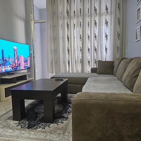 Pleasing Place With Free Parking On Site In Tirana Komuna E Parisit المظهر الخارجي الصورة