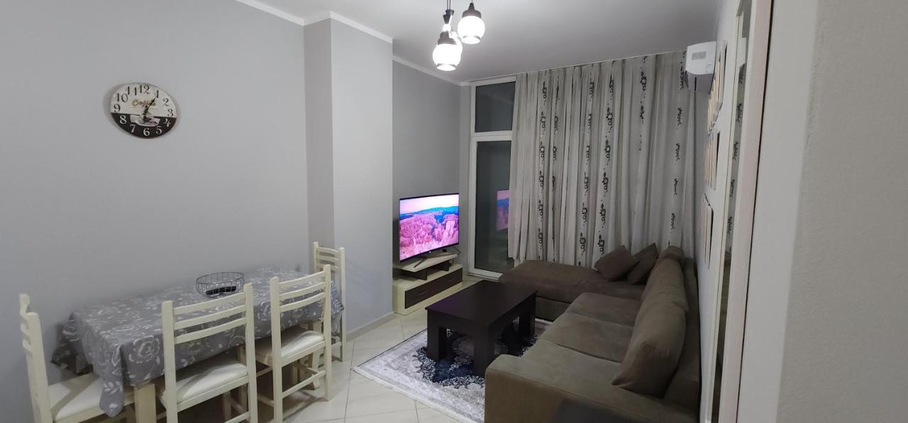 Pleasing Place With Free Parking On Site In Tirana Komuna E Parisit المظهر الخارجي الصورة